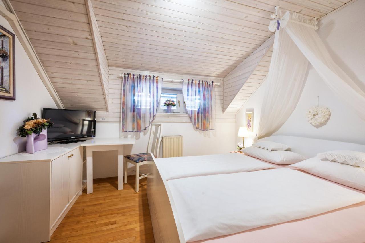 Apartments Ladka Begunje na Gorenjskem Exteriör bild